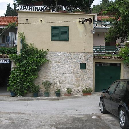 Apartments Darinka Skradin Quarto foto