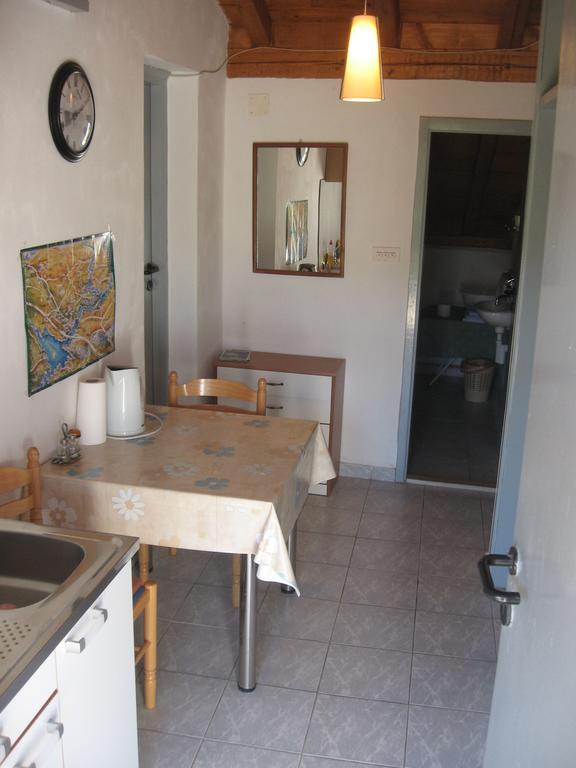 Apartments Darinka Skradin Quarto foto