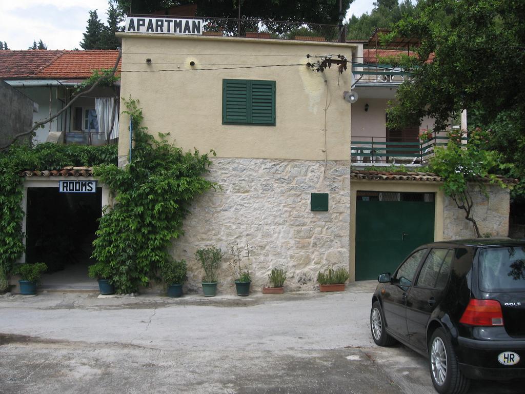 Apartments Darinka Skradin Quarto foto