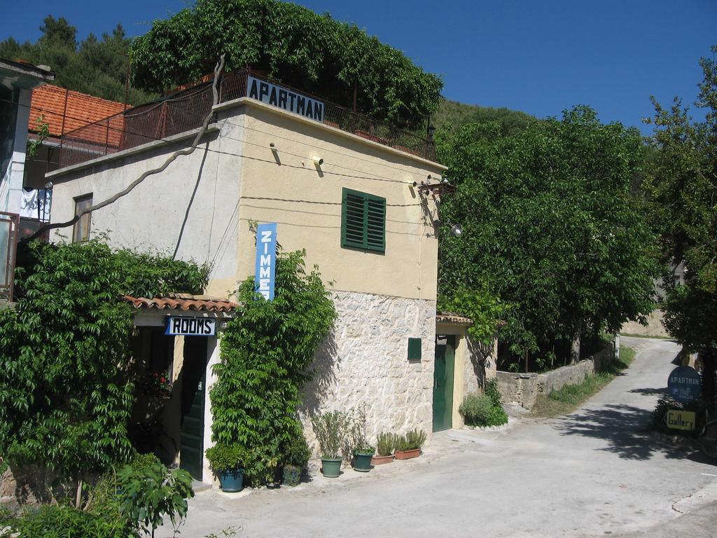 Apartments Darinka Skradin Quarto foto