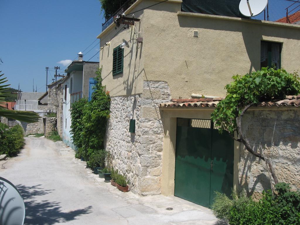 Apartments Darinka Skradin Quarto foto