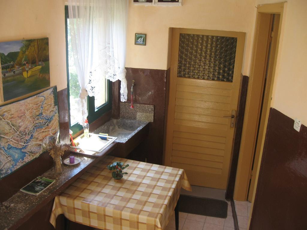 Apartments Darinka Skradin Quarto foto